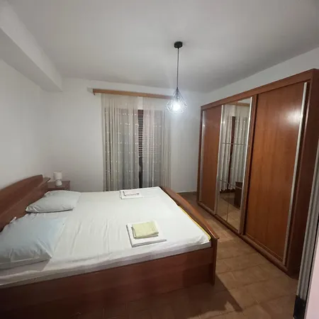 Danica N9 Aparthotel Pakostane